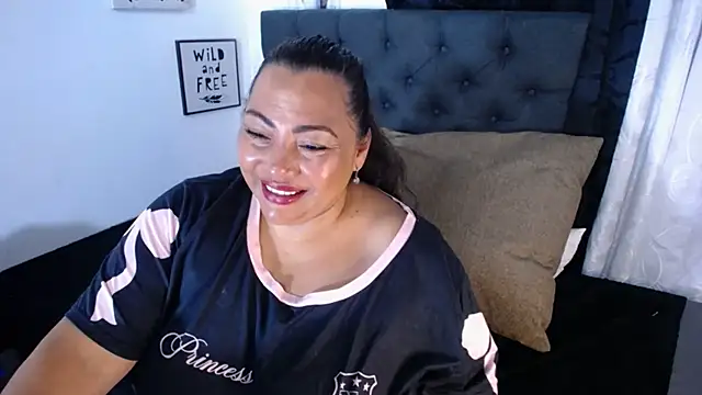 Snapshot of dihayara chatting on July 3, 3:57 am dihayara online show from July 3, 3:57 am