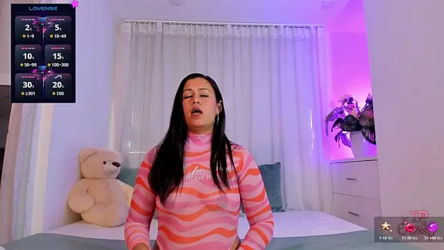 LeilaHiuston online show from March 26, 8:25 pm