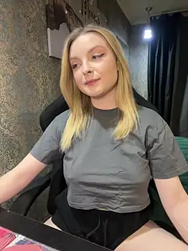 Lina ly online show from March 8, 8:03 pm