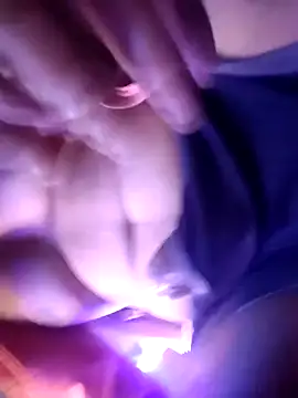 Snapshot of horniestboi chatting on February 19, 5:53 pm horniestboi online show from February 19, 5:53 pm