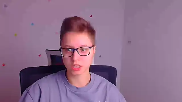 Bella Swannn online show from March 18, 6:15 pm