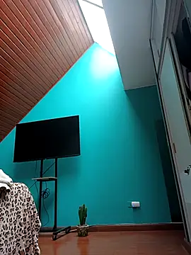 Ariana Rodriguez online show from February 18, 4:25 pm