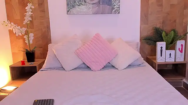 isabella winkler online show from January 16, 11:14 am