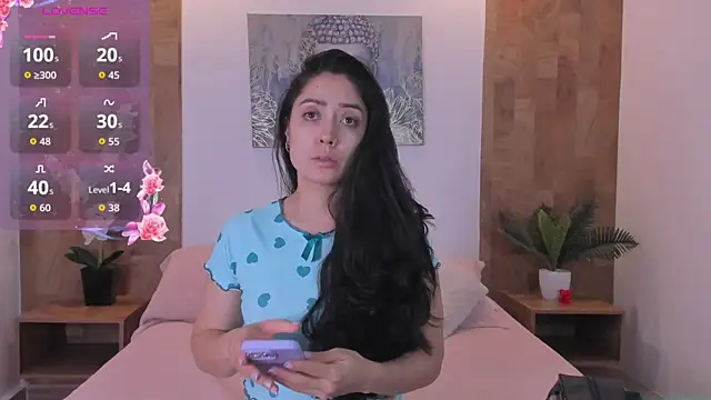 Snapshot of isabella_winkler chatting on April 27, 10:46 am isabella winkler online show from April 27, 10:46 am
