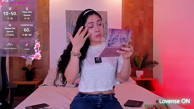 Snapshot of isabella_winkler chatting on May 2, 12:10 pm isabella winkler online show from May 2, 12:10 pm