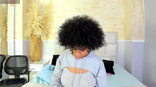 SarahLynn7 online show from February 7, 9:29 pm