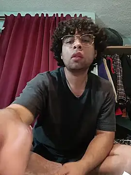 Snapshot of DocPepino chatting on February 4, 3:56 am DocPepino online show from February 4, 3:56 am