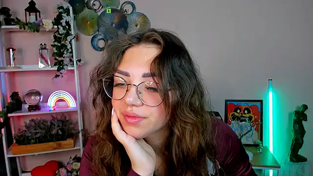 kiki swan online show from April 29, 5:55 am