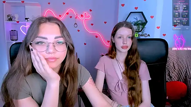 kiki swan online show from May 25, 7:03 am