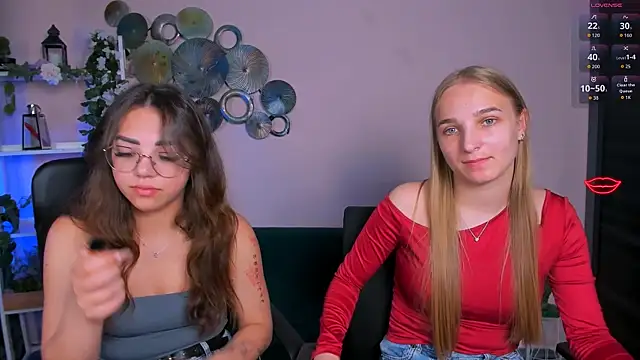 kiki swan online show from May 29, 7:06 am