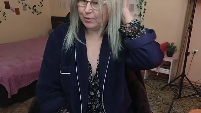 Snapshot of Wane_Witch chatting on April 5, 8:17 pm Wane Witch online show from April 5, 8:17 pm