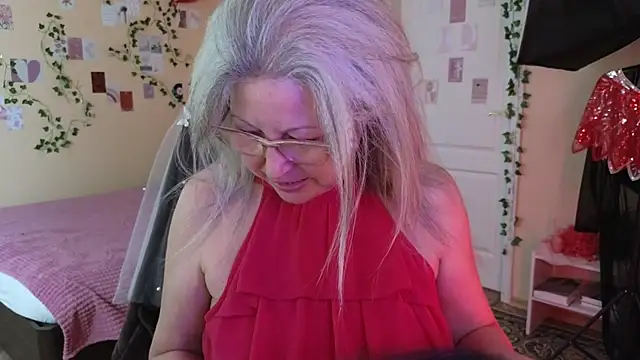 Snapshot of Wane_Witch chatting on April 17, 7:50 pm Wane Witch online show from April 17, 7:50 pm