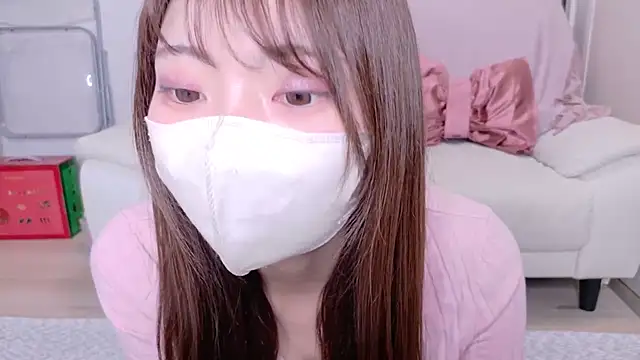 Snapshot of Ran-o0_0o chatting on May 6, 5:46 am Ran-o0 0o online show from May 6, 5:46 am