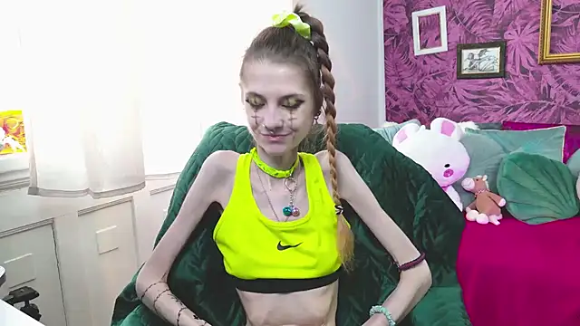 Snapshot of KittyRaine chatting on March 22, 1:47 pm KittyRaine online show from March 22, 1:47 pm
