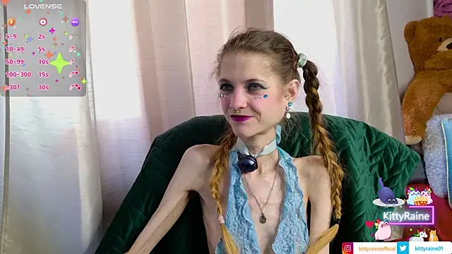 Snapshot of KittyRaine chatting on May 4, 12:23 pm KittyRaine online show from May 4, 12:23 pm