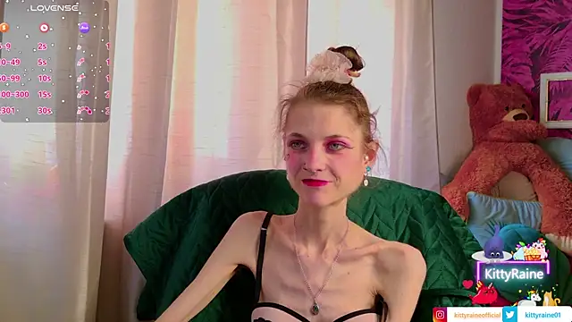 Snapshot of KittyRaine chatting on May 14, 1:18 pm KittyRaine online show from May 14, 1:18 pm