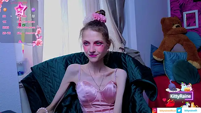 Snapshot of KittyRaine chatting on May 17, 12:01 pm KittyRaine online show from May 17, 12:01 pm