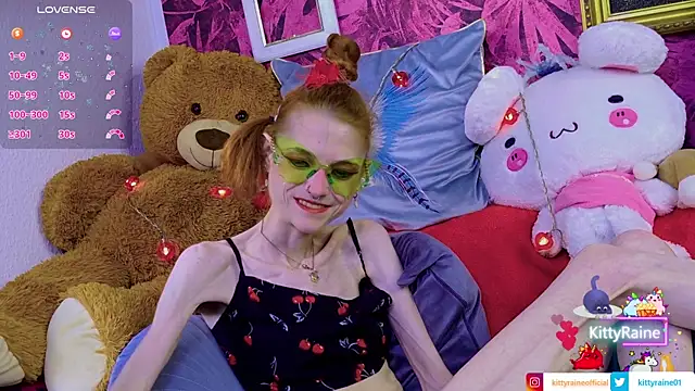 Snapshot of KittyRaine chatting on June 24, 12:59 pm KittyRaine online show from June 24, 12:59 pm
