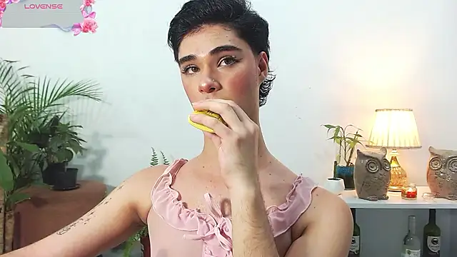 juanes puthee online show from March 2, 2:14 am