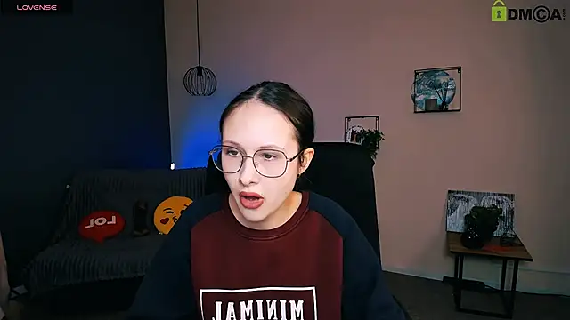 Snapshot of mona_cloud chatting on March 16, 9:16 am mona cloud online show from March 16, 9:16 am