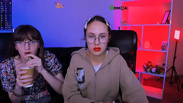 Snapshot of mona_cloud chatting on November 5, 7:58 pm mona cloud online show from November 5, 7:58 pm