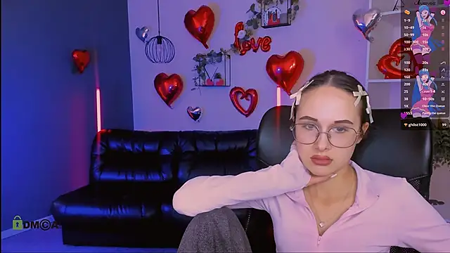 Snapshot of mona_cloud chatting on February 28, 11:17 pm mona cloud online show from February 28, 11:17 pm