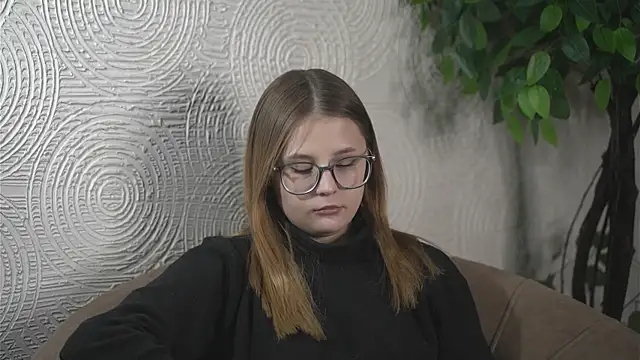 Snapshot of EdytBalle chatting on March 5, 3:18 pm EdytBalle online show from March 5, 3:18 pm