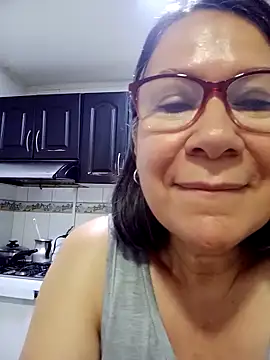 victoria wayne online show from April 13, 10:10 am