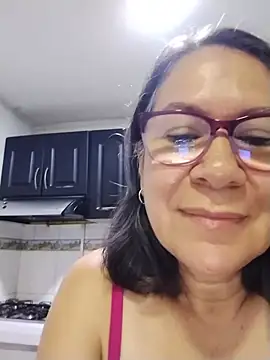 victoria wayne online show from July 4, 9:26 am