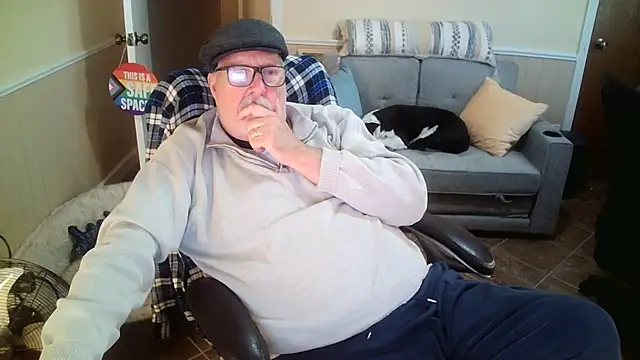 superbearboss online show from March 16, 8:02 pm