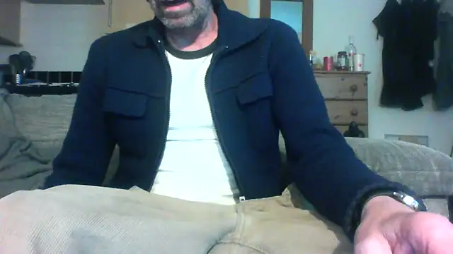 Snapshot of Grower_and_shower chatting on May 14, 10:49 pm Grower and shower online show from May 14, 10:49 pm