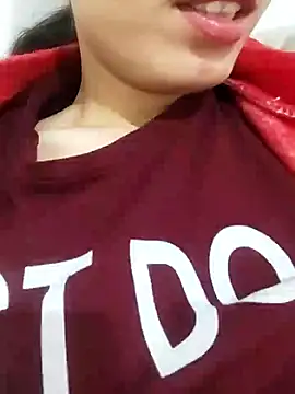 saraaxx1 online show from November 25, 10:26 am