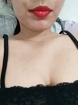 Snapshot of saraaxx1 chatting on July 2, 2:56 pm saraaxx1 online show from July 2, 2:56 pm