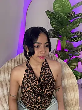 Snapshot of _Emily_Thompson_ chatting on March 4, 10:49 pm Emily Thompson online show from March 4, 10:49 pm