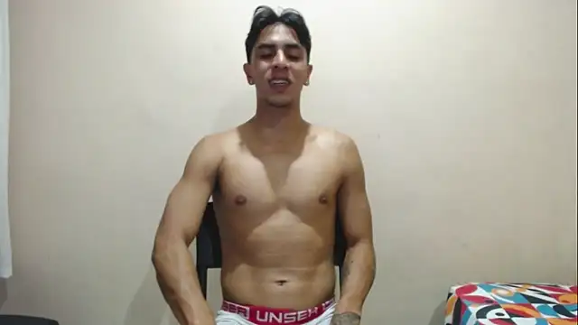 Monkey uchiha777 online show from September 11, 2:33 am