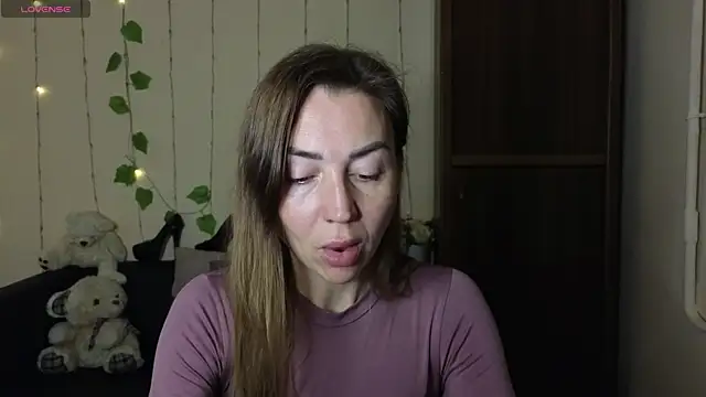 Kiss julli88I online show from March 13, 12:35 pm