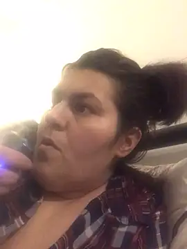 Curvy-Essex-Milf online show from March 8, 10:13 pm