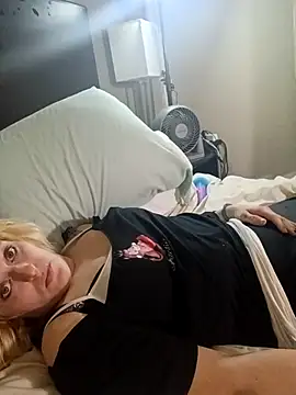 KITTYBOOBOOFUXX online show from November 25, 10:15 am