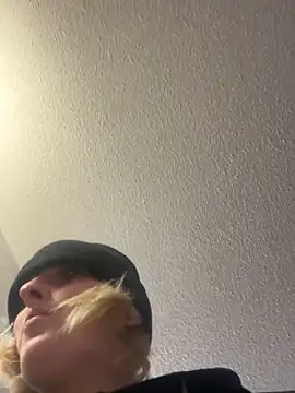 KITTYBOOBOOFUXX online show from December 16, 7:13 am