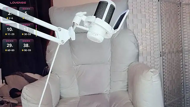 Snapshot of Cocobee chatting on November 7, 5:57 pm Cocobee online show from November 7, 5:57 pm