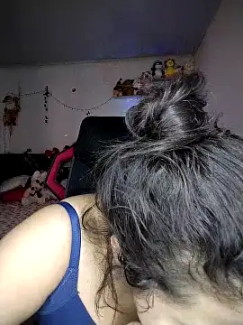 esmeralda jadees online show from February 4, 9:09 pm