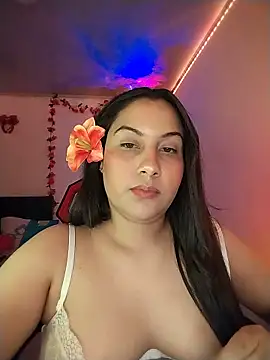 Snapshot of esmeralda_jadees chatting on May 14, 1:23 am esmeralda jadees online show from May 14, 1:23 am