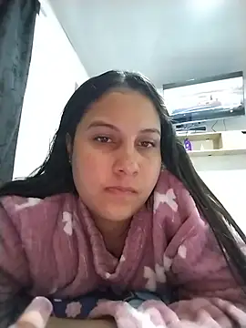 Snapshot of esmeralda_jadees chatting on June 14, 2:24 am esmeralda jadees online show from June 14, 2:24 am