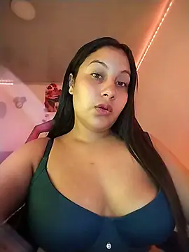Snapshot of esmeralda_jadees chatting on June 15, 8:22 pm esmeralda jadees online show from June 15, 8:22 pm