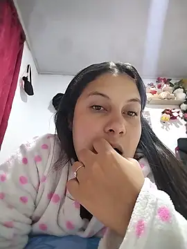 Snapshot of esmeralda_jadees chatting on June 17, 11:34 am esmeralda jadees online show from June 17, 11:34 am