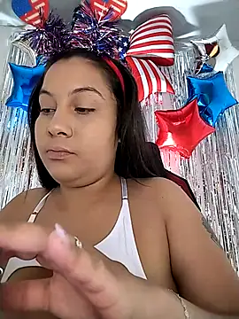 Snapshot of esmeralda_jadees chatting on July 4, 7:53 pm esmeralda jadees online show from July 4, 7:53 pm