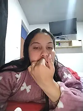 Snapshot of esmeralda_jadees chatting on July 14, 2:45 pm esmeralda jadees online show from July 14, 2:45 pm