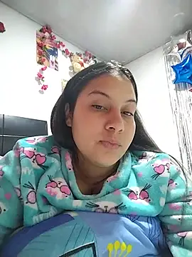 Snapshot of esmeralda_jadees chatting on July 19, 2:21 pm esmeralda jadees online show from July 19, 2:21 pm