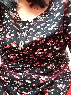 Snapshot of HEENAVE chatting on March 6, 8:08 am HEENAVE online show from March 6, 8:08 am