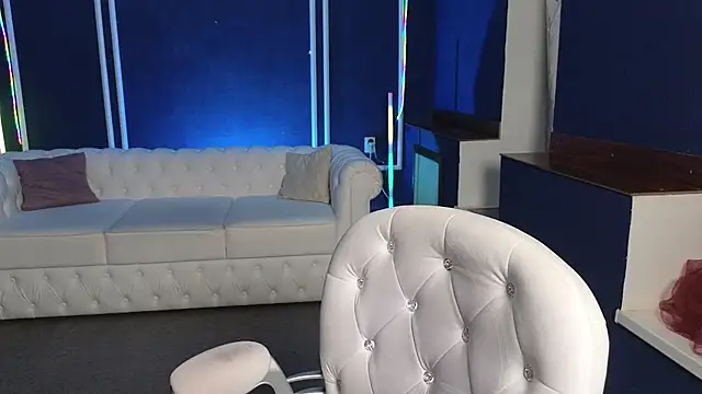 Snapshot of Kira_Kenet chatting on March 12, 10:39 pm Kira Kenet online show from March 12, 10:39 pm